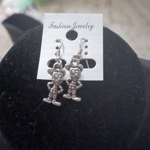 This is for one pair of Mickey Mouse Earring